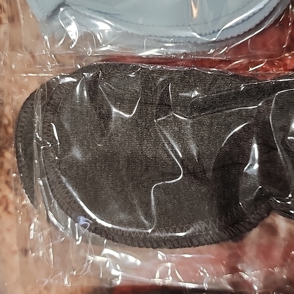 New never used newborn mittens - Picture 8 of 10